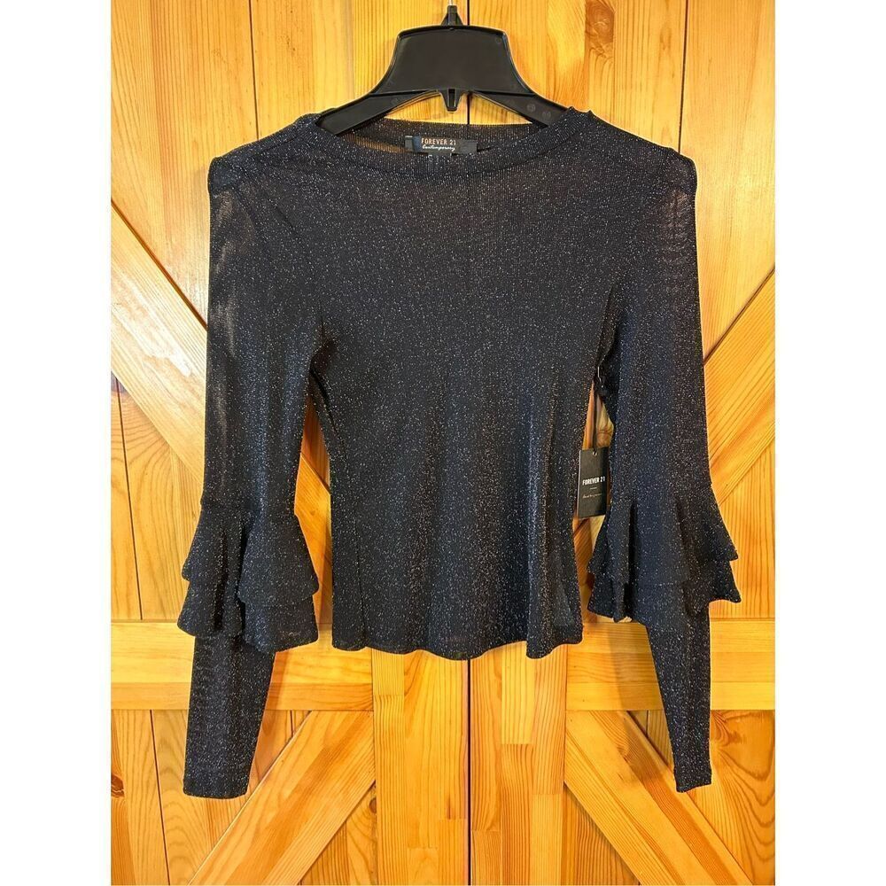 Forever 21 contemporary top black metallic size medium nwt (4267)￼